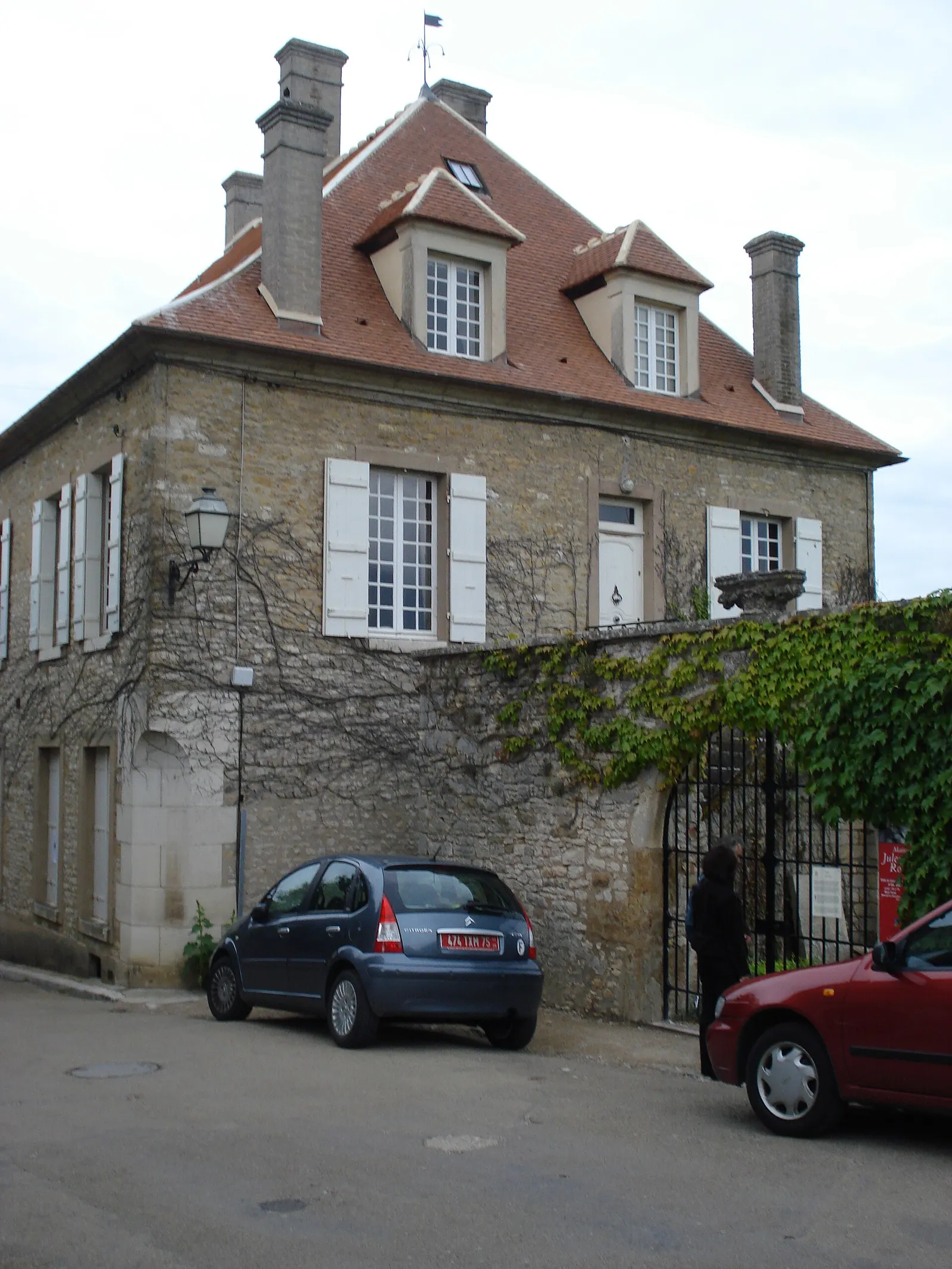 The stone house of the writer Jules Roy in Vézelay, with its steep tiled roof